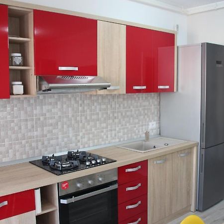 Lowcost Tryp Leilighet Oradea Eksteriør bilde